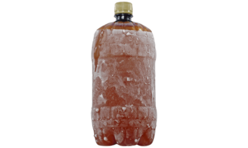 食品や飲料を凍らせて保冷剤代わりに
