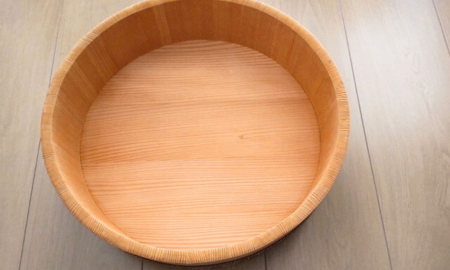 赤身の柾目材を選んで耐久性を担保しよう