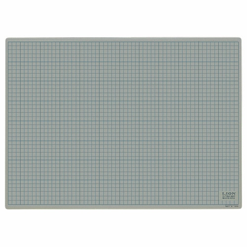 ライオン事務器 カッティングマット 再生PVC製 両面使用 620×450×3mm 灰/黒 CM-6012 1枚（ご注文単位1枚）【直送品】