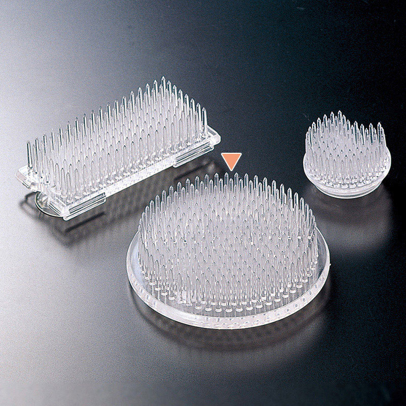 高岡健二商店 プラスチック剣山 大丸 T-700 1個（ご注文単位1個）【直送品】